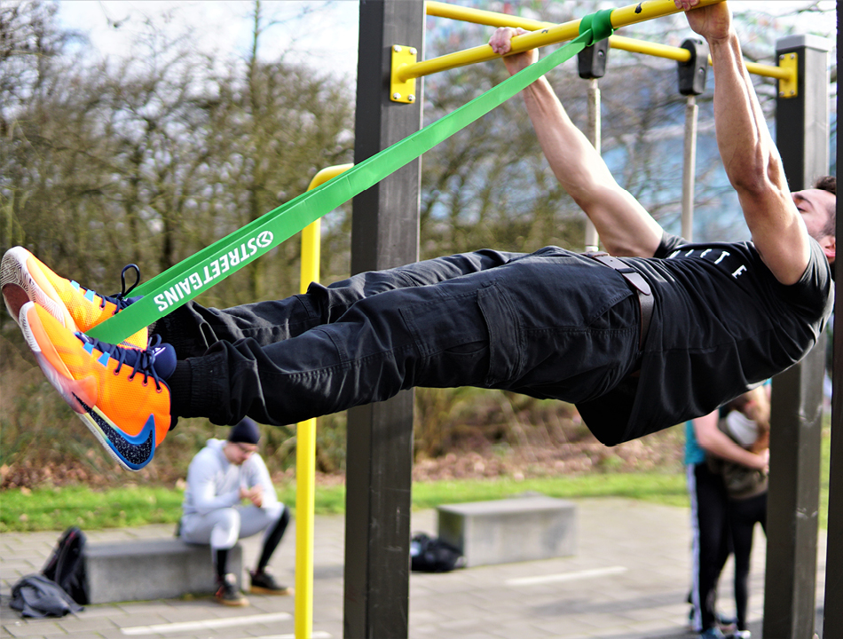 Muscle up top elastic band